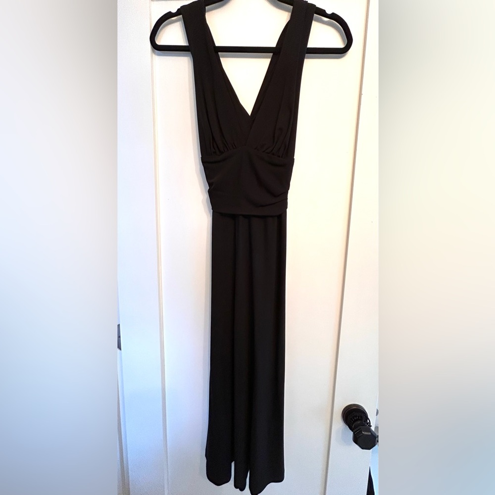 Nicole Miller Black Sleeveless V-neck Midi Gown